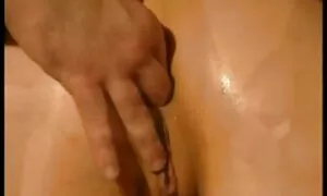 tik ee daai në tɔ̈c  ...
